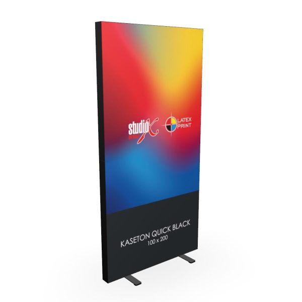kaseton_quick_black Dwustronny kaseton reklamowy Quick Black z oświetleniem LED i aluminiową ramą w kolorze czarnym – lekki, modułowy system ekspozycyjny.